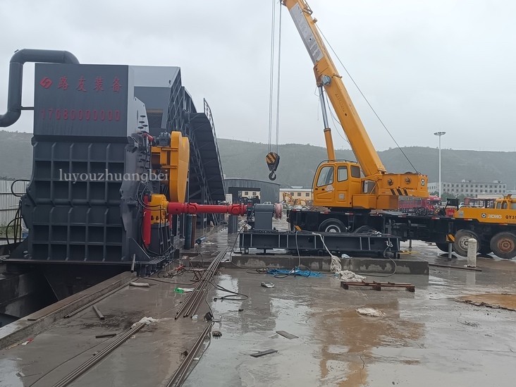 甘肅地區(qū)破碎機(jī)安裝接近尾聲