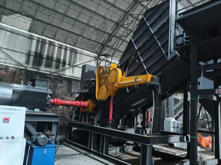 恭賀李老板平地起高樓，破碎?分選線完成安裝，靜待佳音。