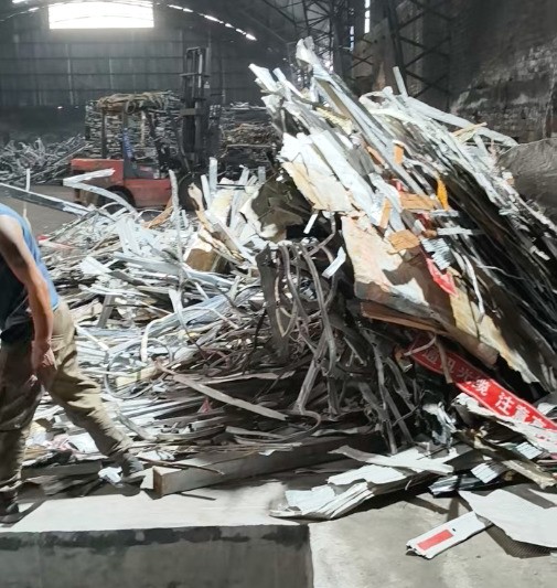 路友廢鋁破碎機(jī)好上手，好出料，好漂亮