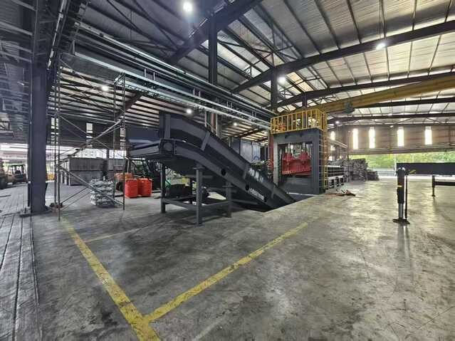 進軍馬來西亞的路友龍門剪，在舉國歡的日子里完成了安裝任務(wù)