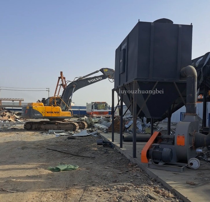 祝甘肅地區(qū)破碎機(jī)開機(jī)大吉！祝老板財(cái)源滾滾，財(cái)從四面八方來。