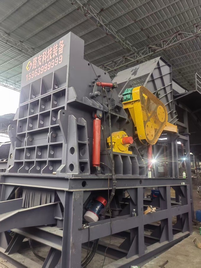 護(hù)板包圍起來，防飛降噪